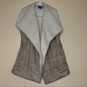 Athleta Women’s Small Sleeveless Jacket